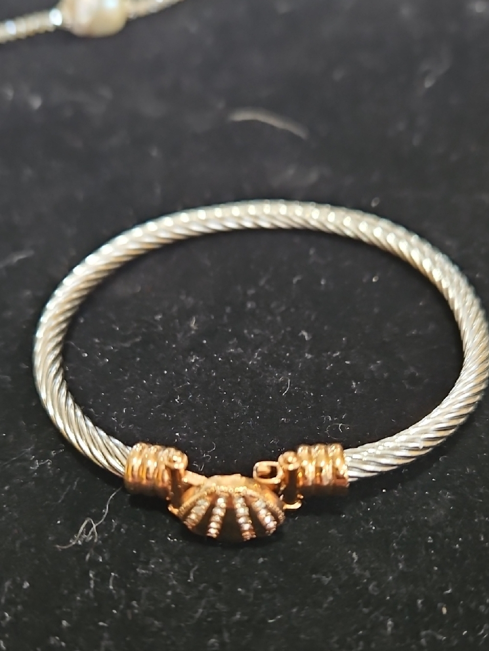 Two-Tone Cable Bangle Bracelet with Shell Clasp - Silver & Gold